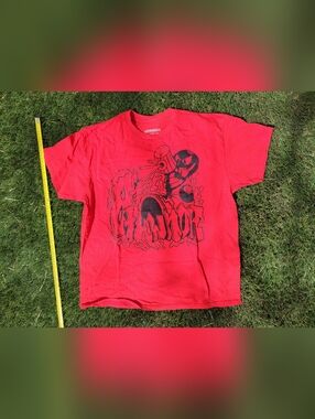 8th Wonder Graffiti Tee